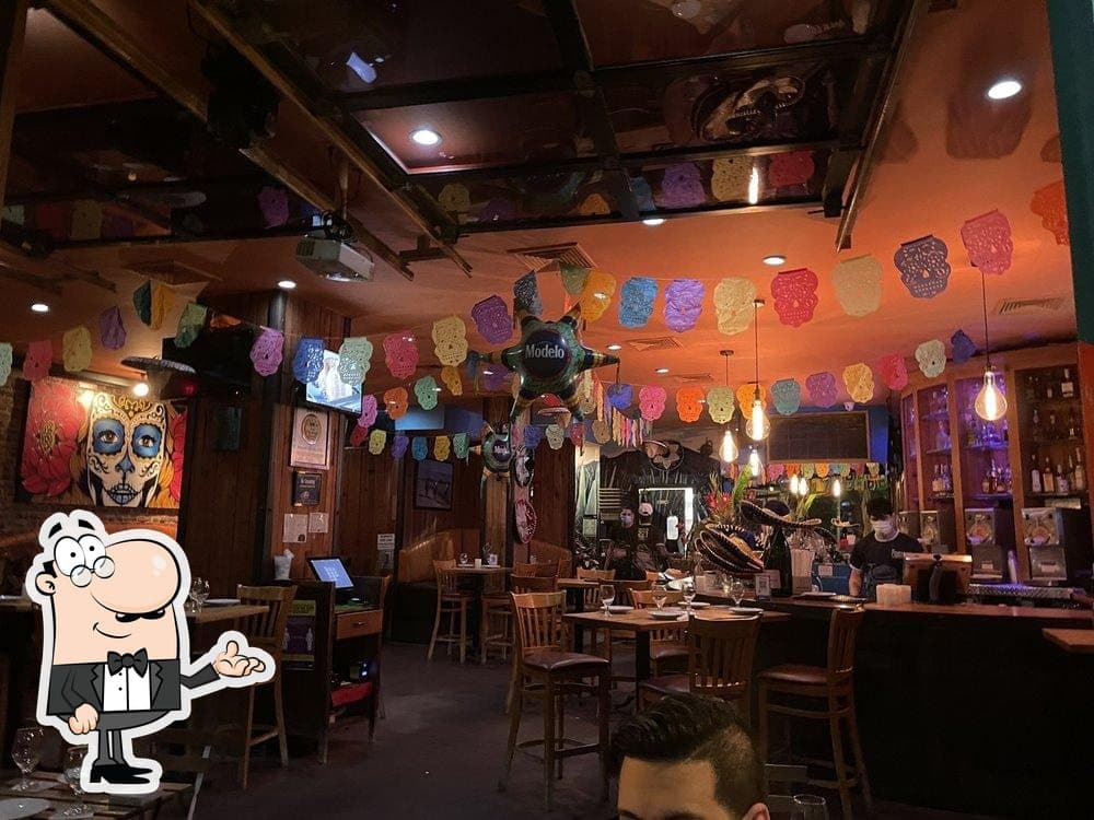 Dyckman Bar & Kitchen happy hour in New York