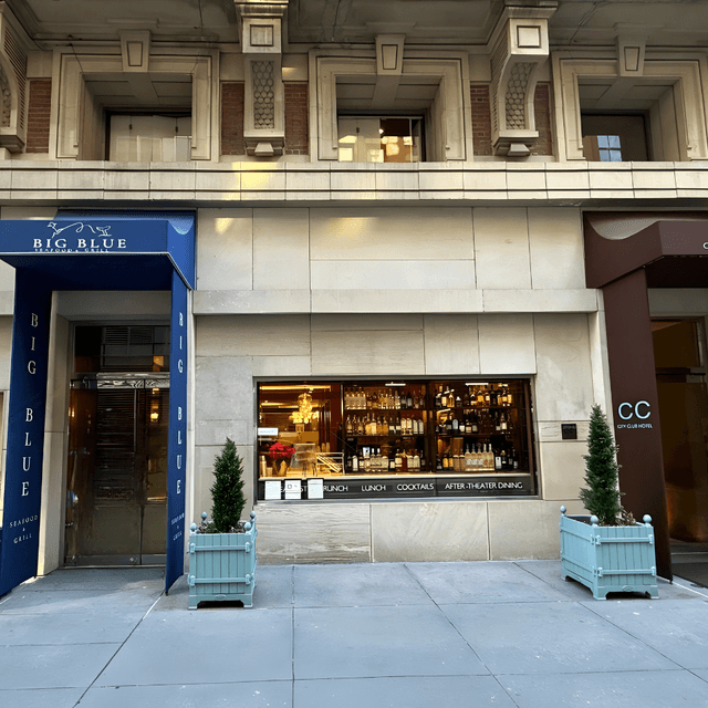 Big Blue Seafood & Grill happy hour in New York