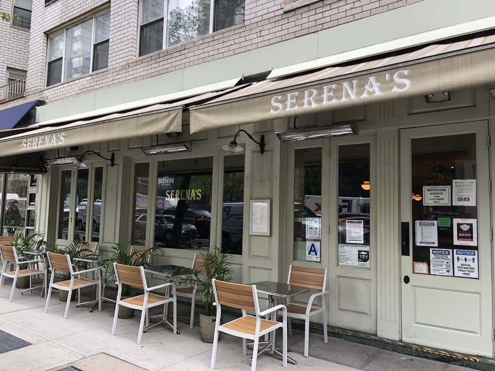 Serena's Wine Bar happy hour in New York
