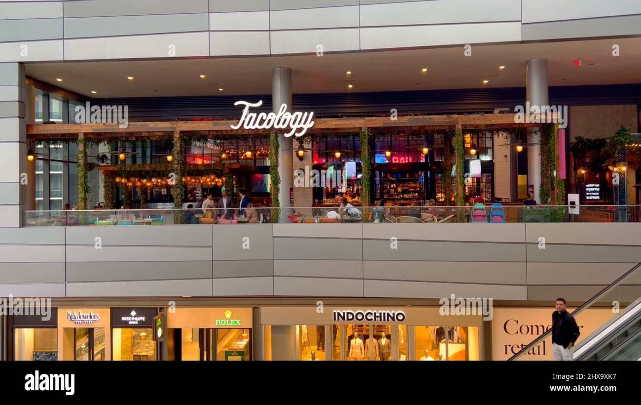 Brickell City Centre happy hour in Miami